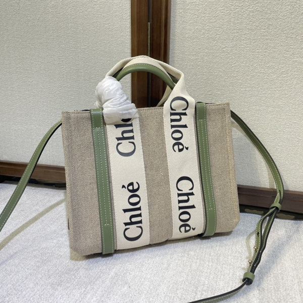 スーパーコピーブランドバッグ正面デザイン